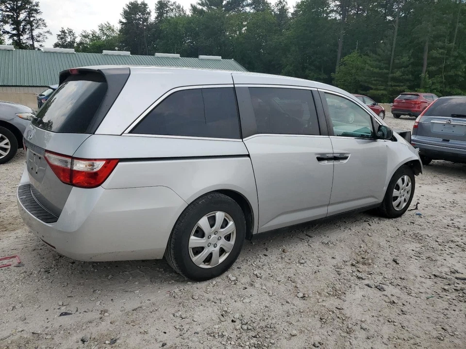 Used Rear Left Door Assembly Rear Side fits: 2013 Honda Odyssey w/o power slidin Foto 3 de 4