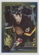 1994-95 Score Gold Line Gino Odjick #9 xp6