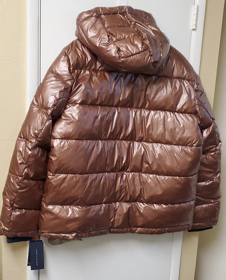 Jaqueta acolchoada feminina marrom alto brilho Tommy Hilfiger nova com etiquetas 2XL MSRP $250 nova com etiquetas - Imagem 2 de 4