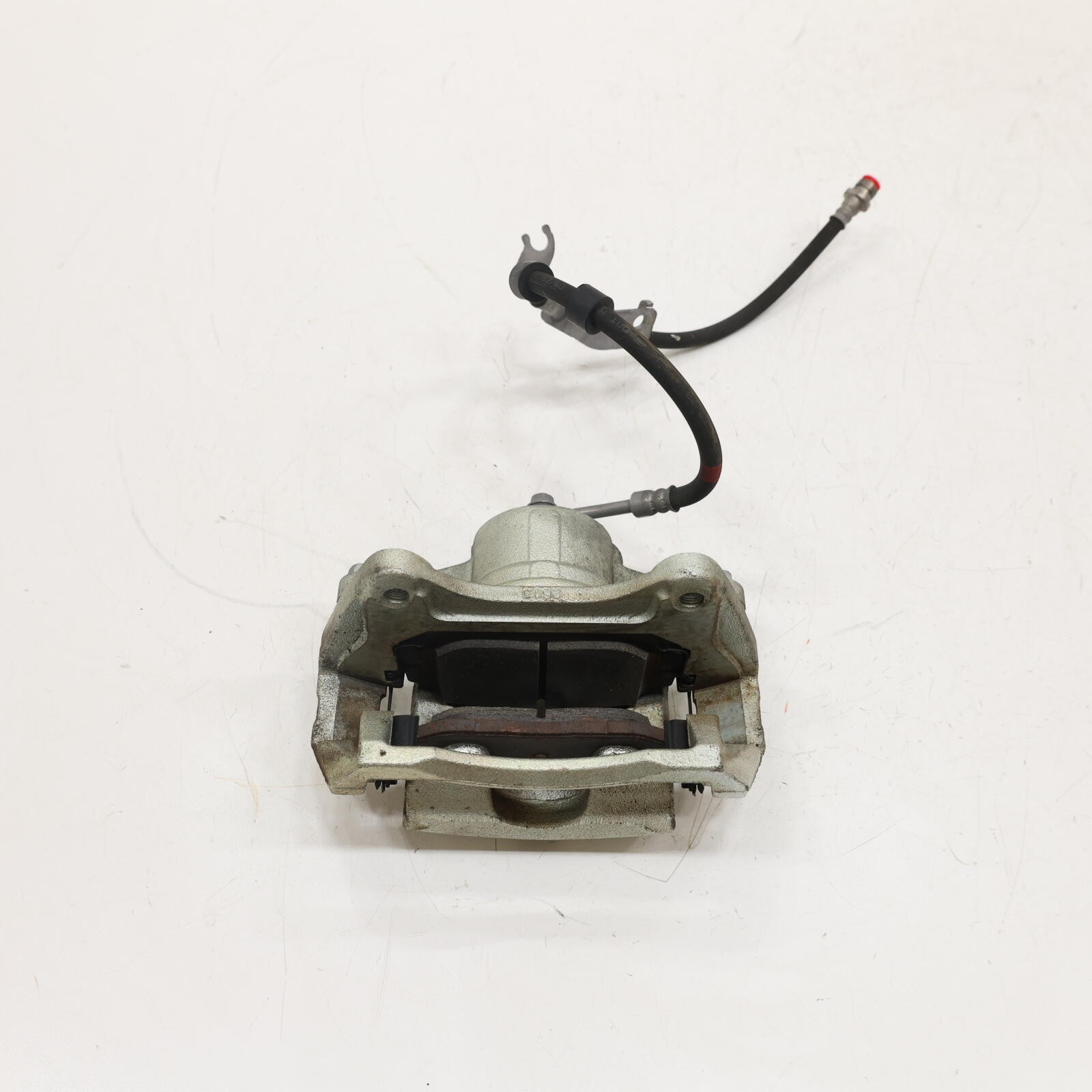 2022 - 2026 HYUNDAI TUCSON FRONT RIGHT SIDE DISC BRAKE CALIPER W/ HOSE OEM