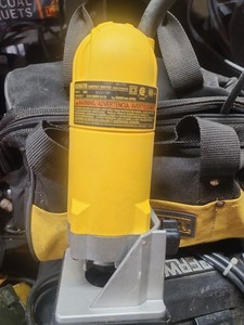 Dewalt D26670 Corded Heavy-Duty Compact Router