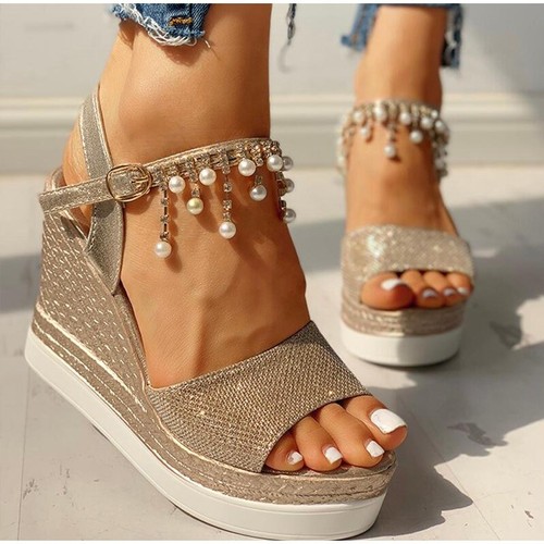 Scarpe Comode Elasticizzate Con Zeppa Pregunta Pcakelly - La Chimico  Sanitaria