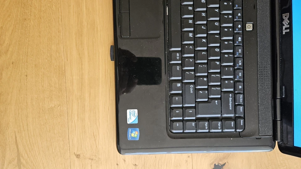 DELL INSPIRON 1545 15.6" LAPTOP INTEL CELERON CPU 900 @2.20GHz 2GB RAM NO HDD - Image 4 of 4