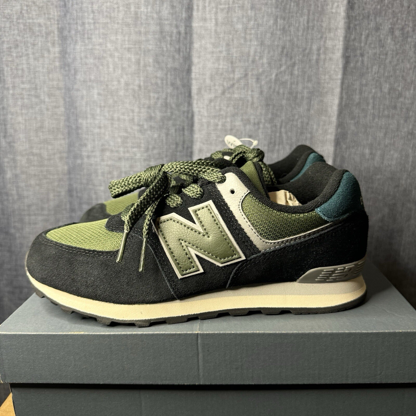 New Balance 574 Black Green Kids Shoes Size 4 New In Box U574KBG