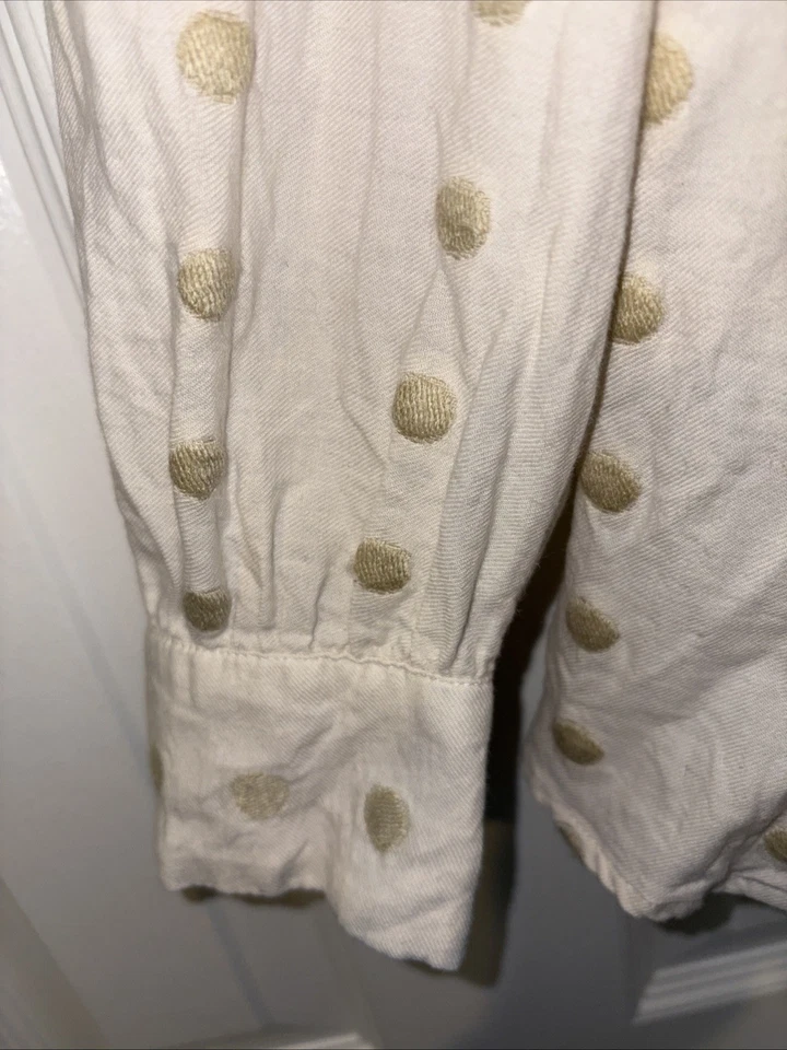 Blusa Henley Loft Mujer Crema con Lunares Beige Talla L Mangas Largas Plisadas Foto 4 de 4