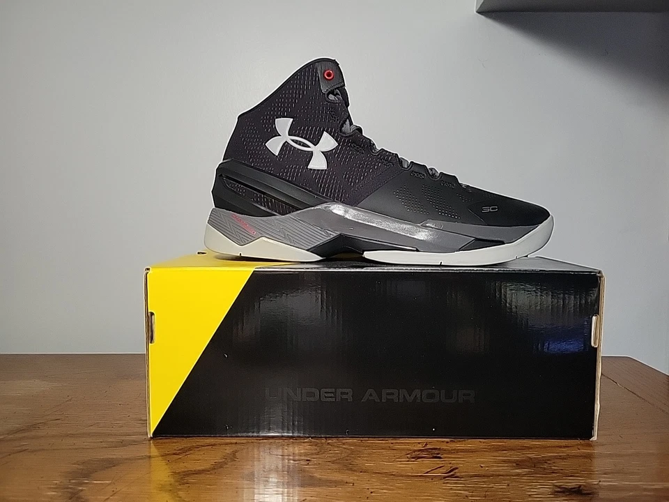 Баскетбольные кроссовки UA Curry 2 BLK/GPH/MSV размер 10 новые в коробке никогда не носились - Изображение 3 из 4