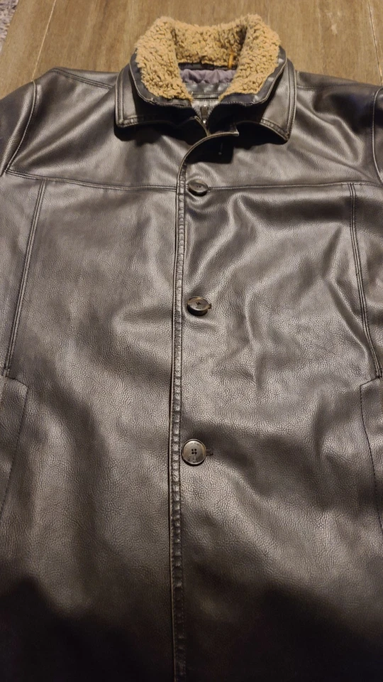 Chaqueta para hombre CALVIN KLEIN marrón imitación cuero talla grande Foto 3 de 4