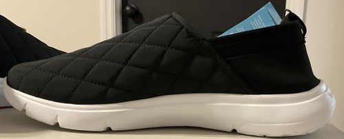 Vera Bradley Women’s Size 10 Black Quilted Slip On Sneakers NWT No Box - Picture 3 of 6