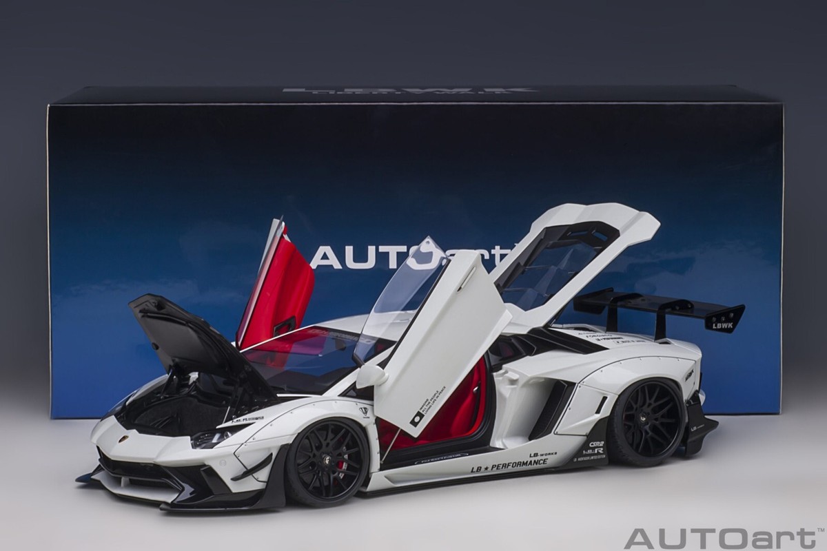 LIBERTY WALK LB-WORKS LAMBORGHINI AVENTADOR METALLIC WHITE 1:18 by