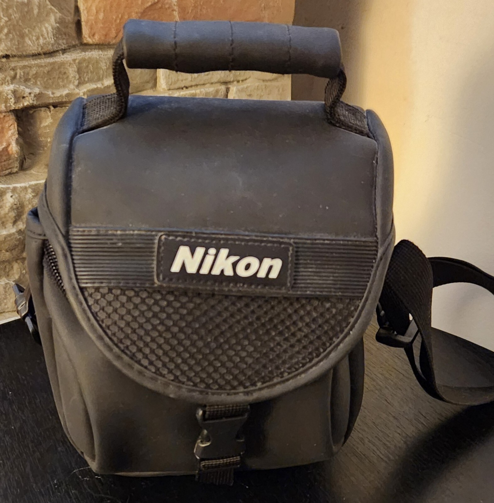 Genuine Nikon Bag for Coolpix 8800 8700 8400 7900 S10 S9 P4 P3 - VGC (5506)