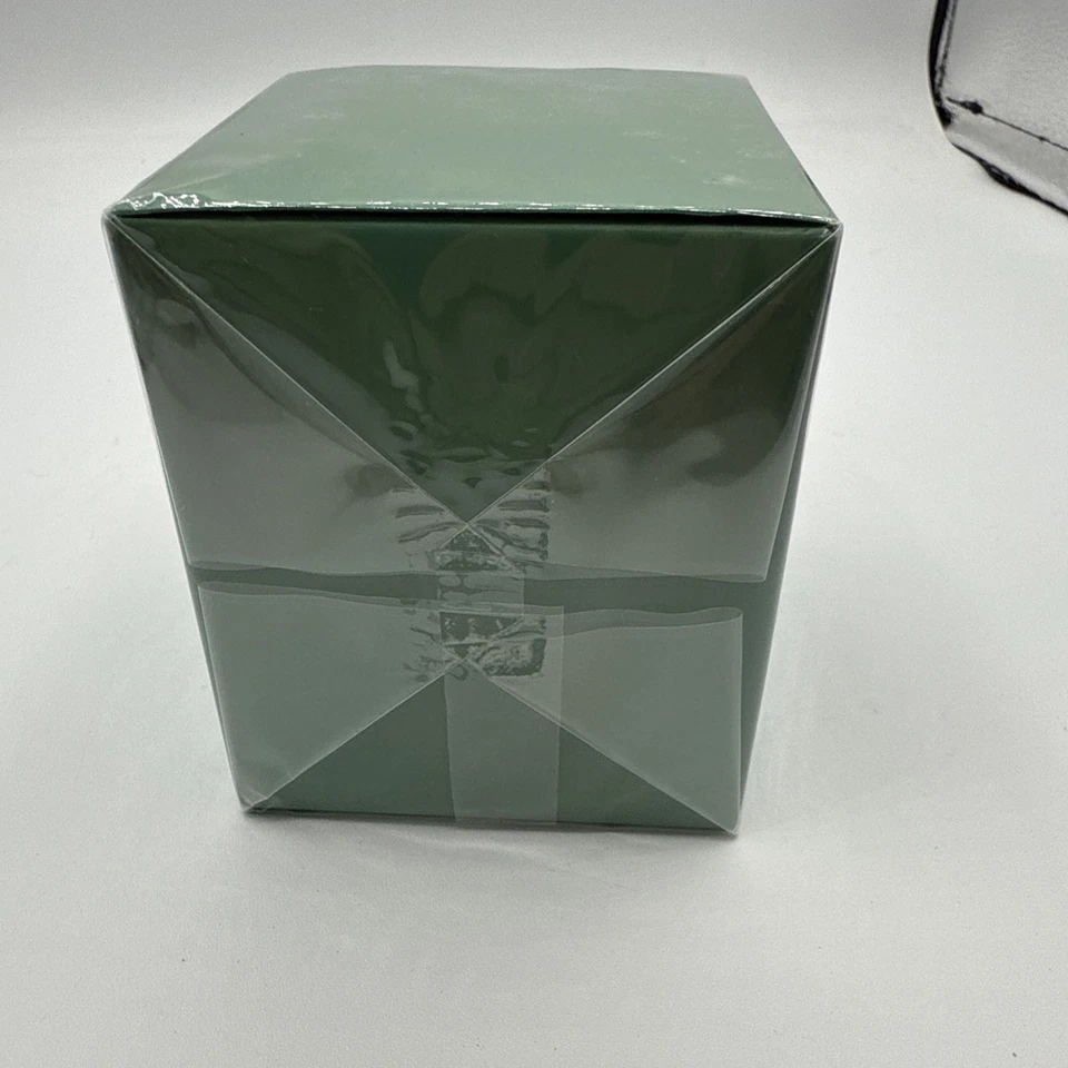 La Mer The Neck And Decollete Concentrate New 1.7oz/ 50ml RV$320 - Image 2 of 4