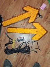 12-24 Volt Led Arrow Pilot Sign. Emergency Warning Arrows 12-24 Volt Led Arrow Pilot Sign. Emergency Warning Arrows