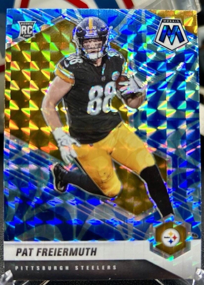 2021 Panini Mosaic - Rookies Pat Freiermuth #332 Reactive Blue Mosaic Prizm (RC)
