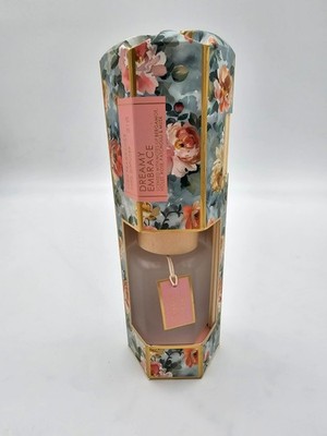 Dreamy Embrace Floral Scented Reed Diffuser