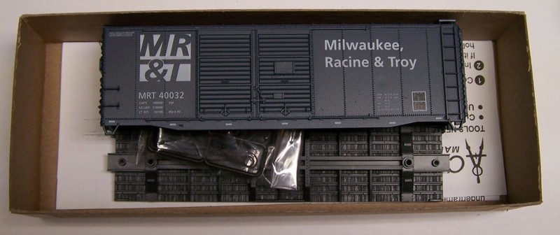 Milwaukee Racine & Troy HO Scale Accurail 40' double door boxcar Special Run NIB