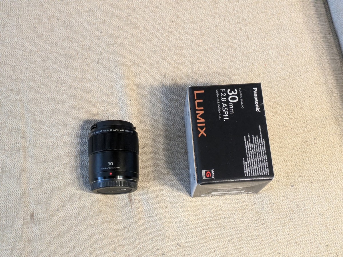 パナソニック 30mm/ F2.8 ASPH.   H-HS030 Amazon.com : Panasonic LUMIX G MACRO LENS, 30MM, F2.8 ASPH