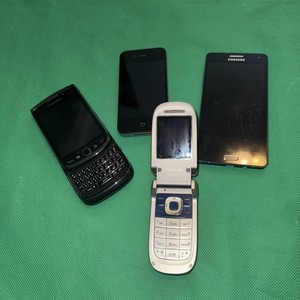 4 Handys Restposten ungetestet Samsung iPhone BlackBerry