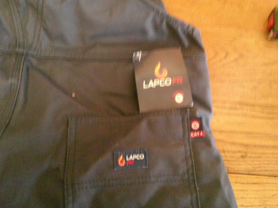 LAPCO FR Flame Resistant CAT 4 Mens Medium Reg Blue Insulated Lined Bib Overalls - Image 4 of 4