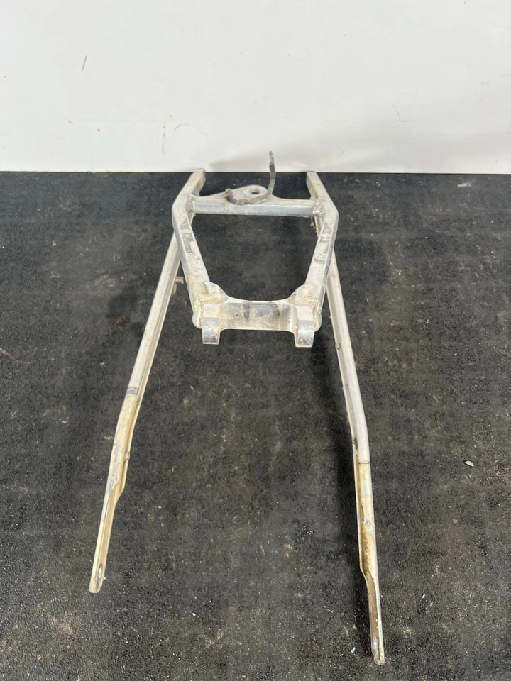 Subchasis trasero 2011-2016 Ktm 125 150 250 300 350 450 500 772 03 002 000 Foto 3 de 4