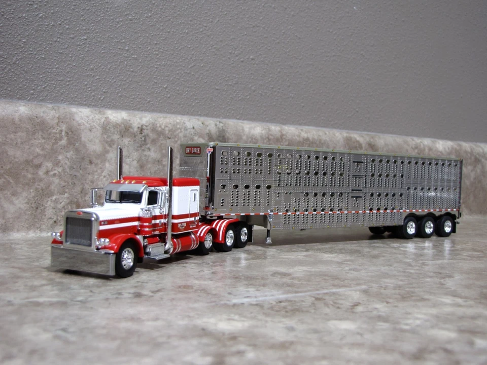 DCP 1/64 Dry Creek Red White Tri-Axle Peterbilt 389 Wilson Livestock 60-1050 - Image 3 of 4