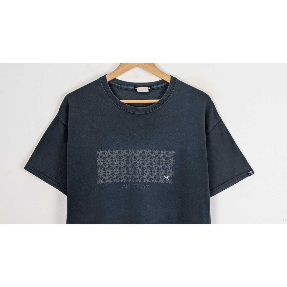 Arc' teryx Shirt View 2