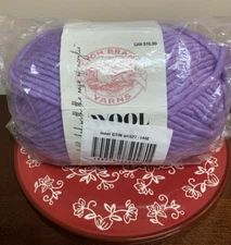 New Sealed Lion Brand Wool Ease Roving  Super Bulky Wool Blend Lilac 144E
