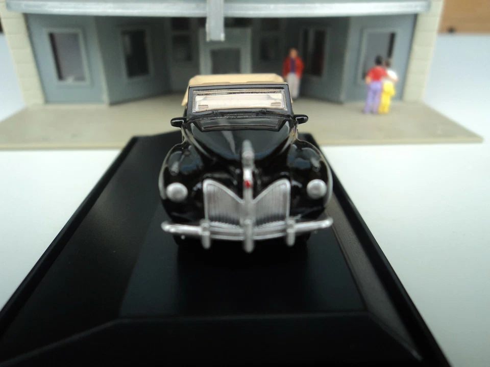 Lincoln Continental Convertible Oxford 1941 negro 1/87 HO  Foto 3 de 4
