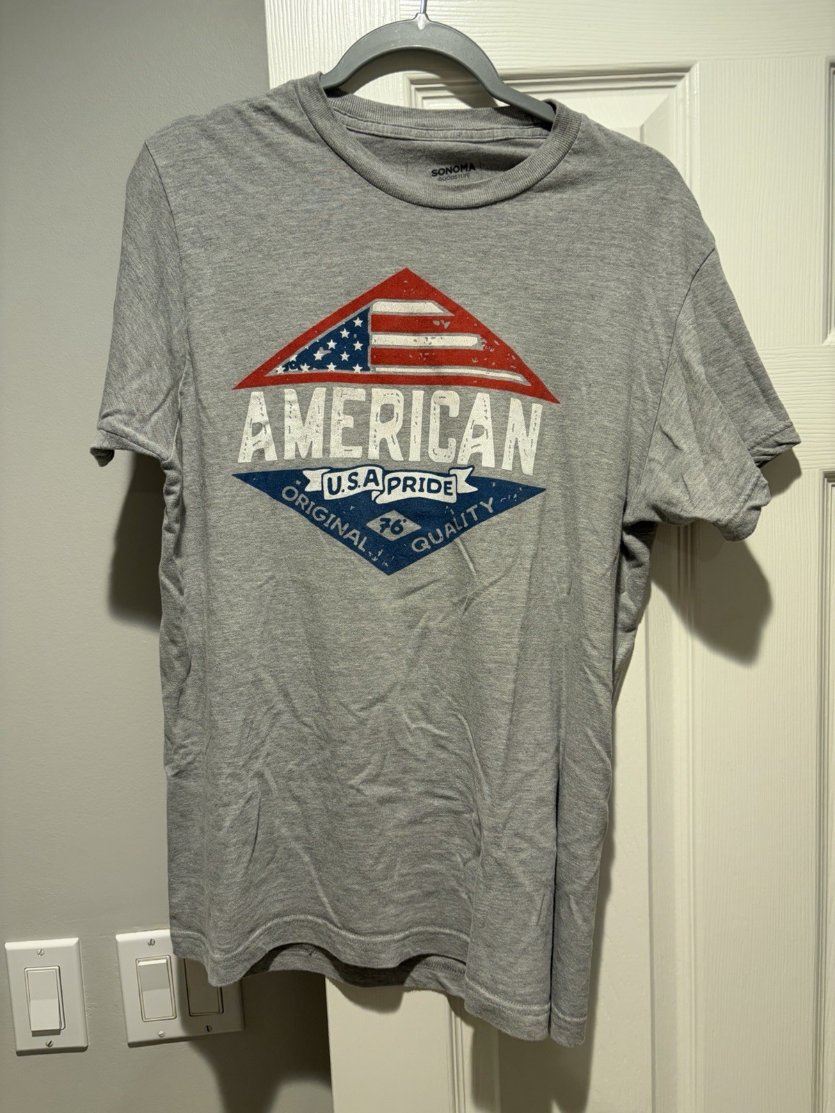 Sonoma Men’s USA Patriotic Graphic T-Shirt Gray Crew Neck Short Sleeve M