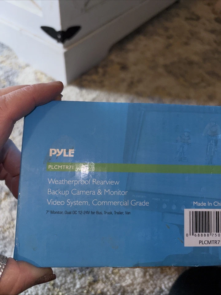 Sistema de monitor de cámara de visión trasera universal Pyle PLCMTR71, grado comercial Foto 4 de 4