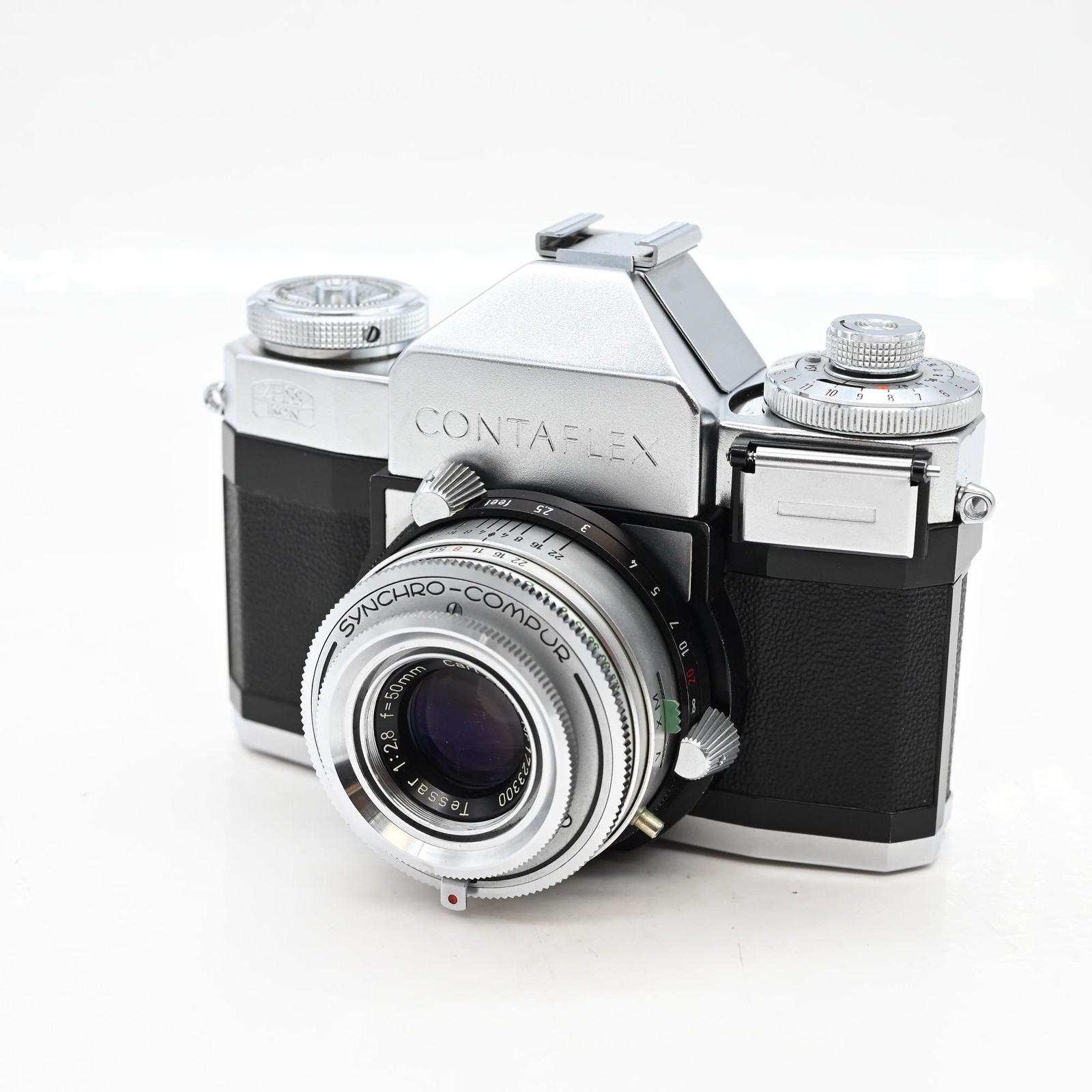 Zeiss Ikon Contaflex IV Film Camera w/50mm f2.8 Tessar Lens 