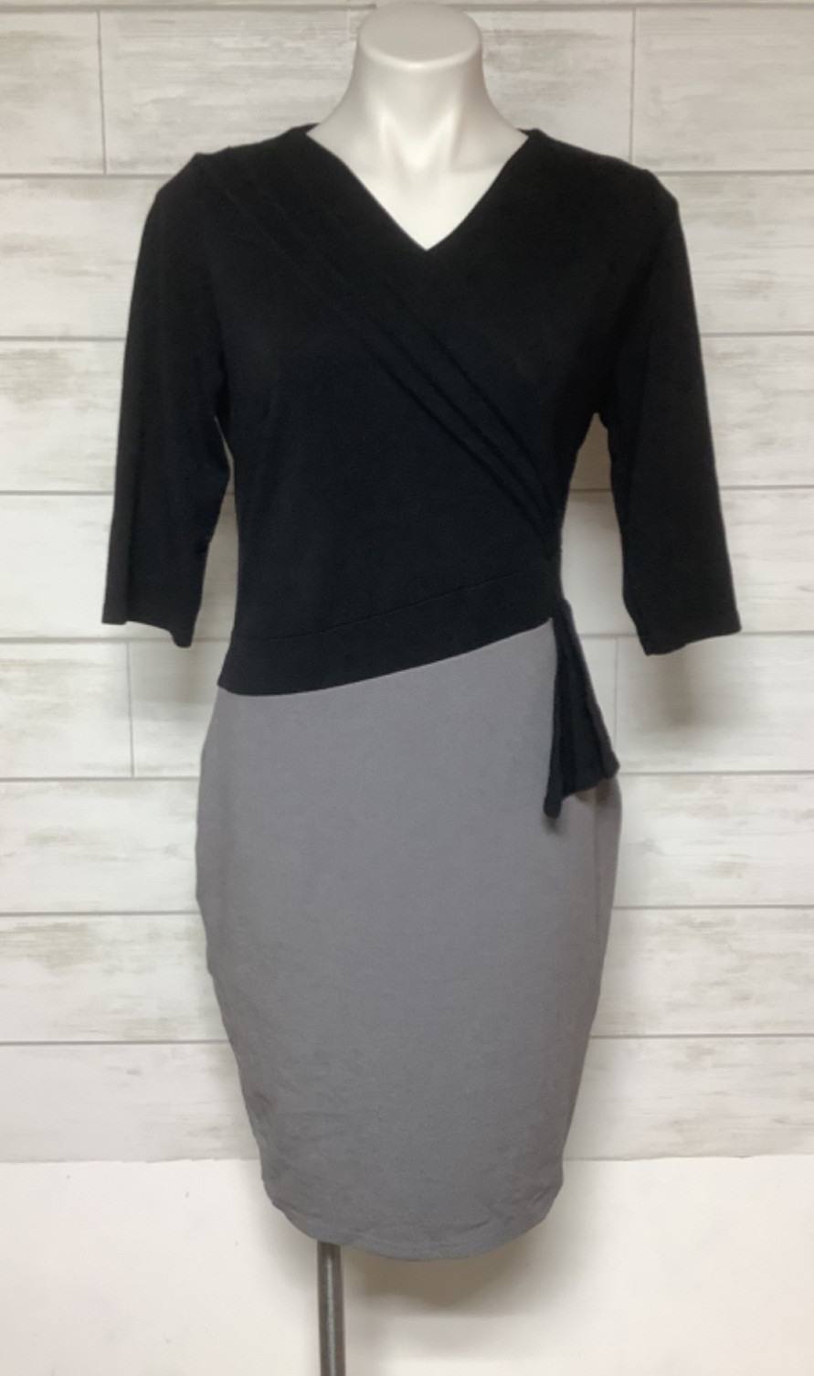 Homeyee Women’s Elegant Vneck Patchwork Sleeve Business Dress Black & Gray Sz 10