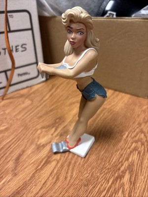 Bottoms Up R. Demars Ganz 7'' Blonde Pin-Up Vintage Retro Beer Soda Can Holder