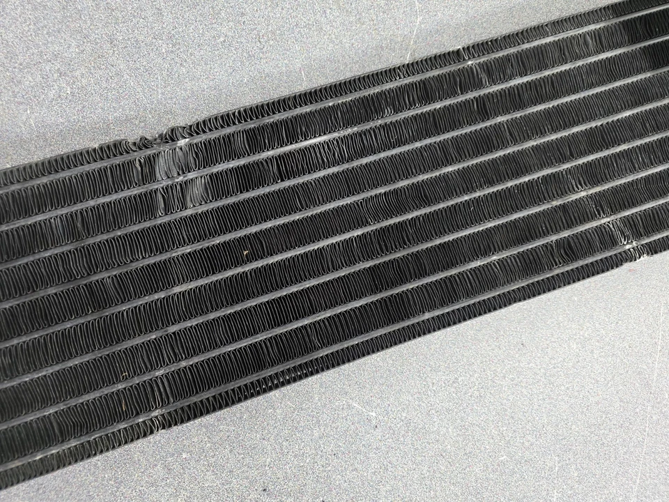 USED ORIGINAL GENUINE MODINE PORSCHE 911 REAR AIR CONDITIONING CONDENSER 10/76 - Image 4 of 4