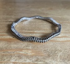 Silber 925 Armreif mit Klare Steine Wellen Design 