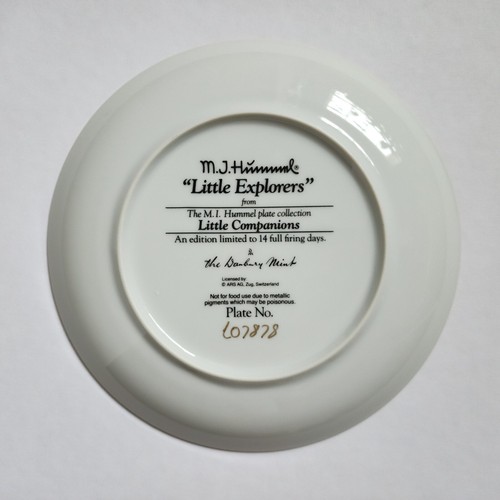 Vintage The Danbury Mint M.I. Hummel Decorative Ceramic Plate Little Companions - Picture 11 of 21