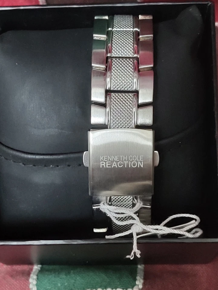 Reloj Hombre Hecho Por Kenneth Cole Reaction Tono Plateado S/Acero 45mm Azul... Foto 2 de 4