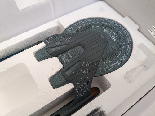 Star Trek USS Vancouver Lower Decks Model Eaglemoss Hero Collector - Picture 9 of 24