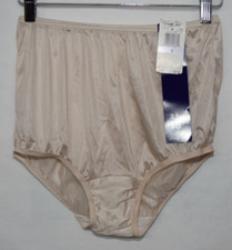 Vintage Vanity Fair Fawn Brief Nylon Panty Size 6 M Medium 15712