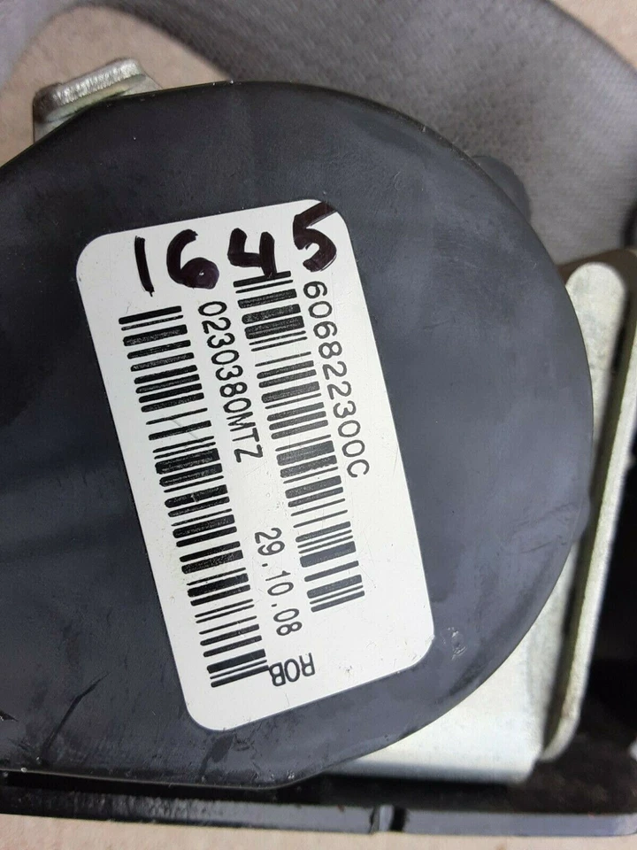 Chevrolet Malibu 2008-2010 cinturón de seguridad trasero derecho del lado del pasajero OEM # 15903264* Foto 4 de 4
