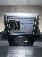 Apple iPod Nano 3rd Generation 8GB - Black - Works Great