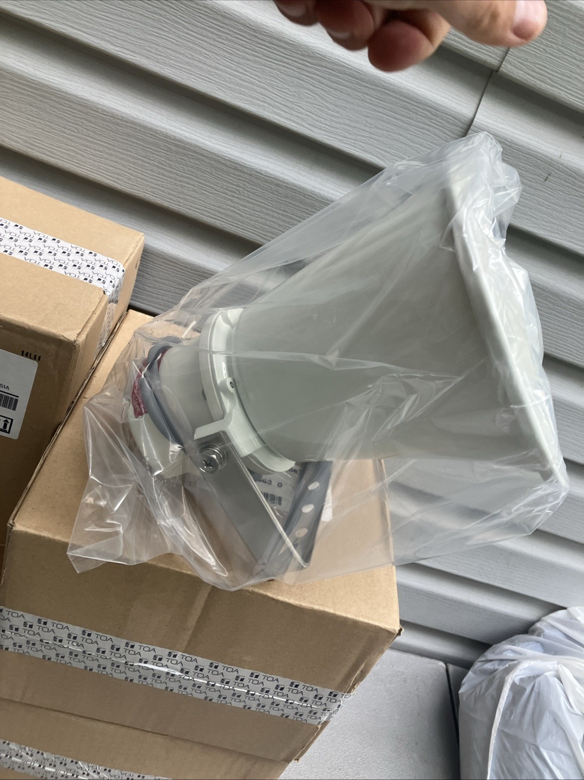 Lot Of 4 Nib Toa SC-615T Horn Speakers