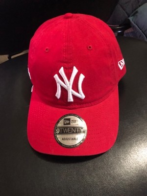 MoMa new york Hat w/stickers
