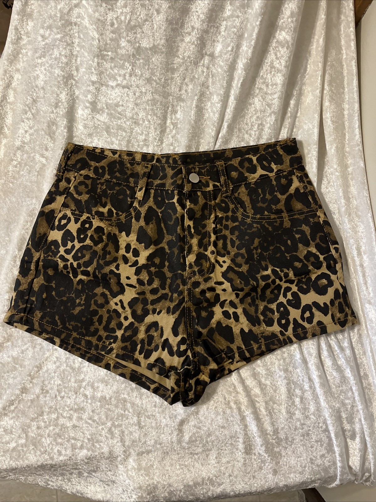 Denim Shorts, Leopard Print, Lg, NW/OT