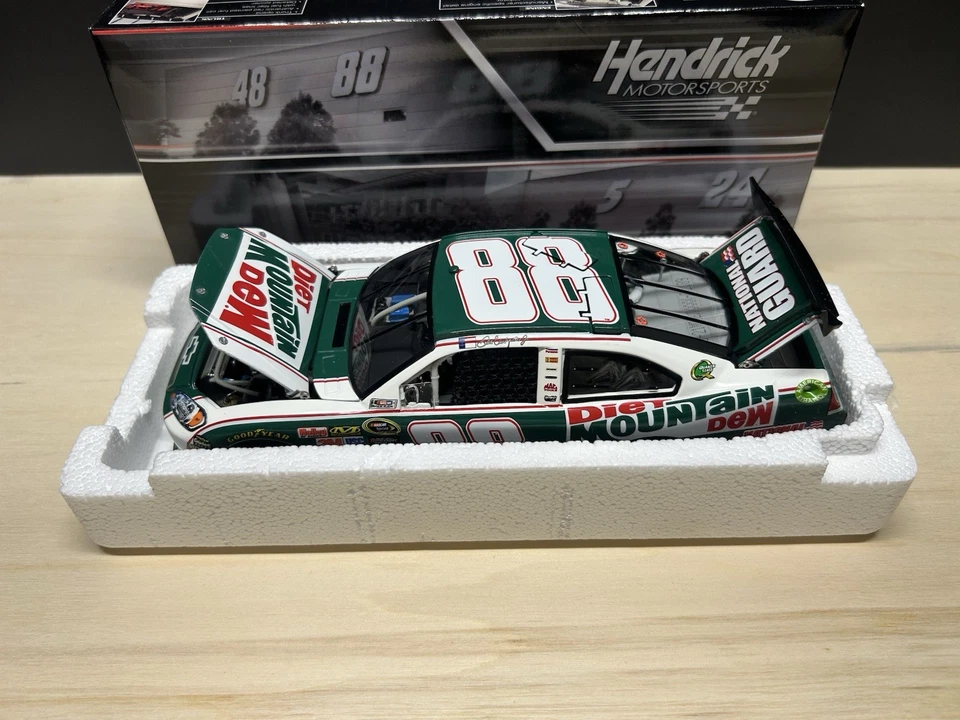 Dale Earnhardt Jr. 2011 1/24 Diet Mountain Dew Retro Impala NASCAR /2.278 Foto 2 de 4