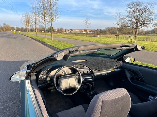 1994 Chevrolet Camaro Convertible: Classic Design With Modern Comfort - Picture 19 of 20