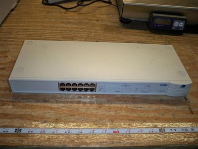 3Com SuperStack II 320 3C16460 12-Port 10/100 100Mbits Ethernet Switch