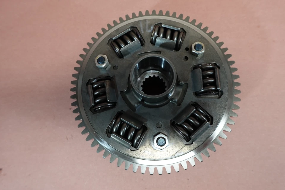 Cesta de embrague OEM BMW F700 F700GS 2013-2018 Foto 4 de 4