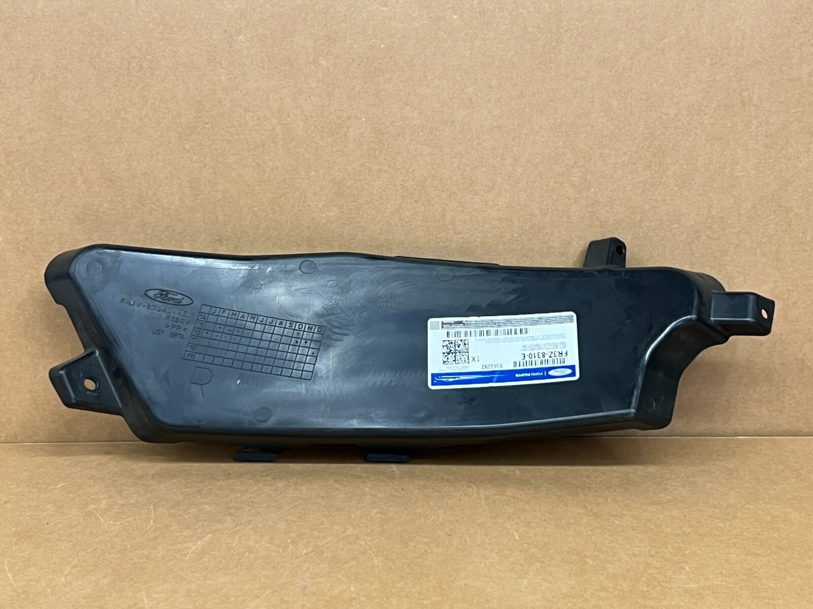 ⭐2015-2018 FORD GT350 MUSTANG FRONT RIGHT BUMPER GRILLE DEFLECTOR TRIM COVER OEM