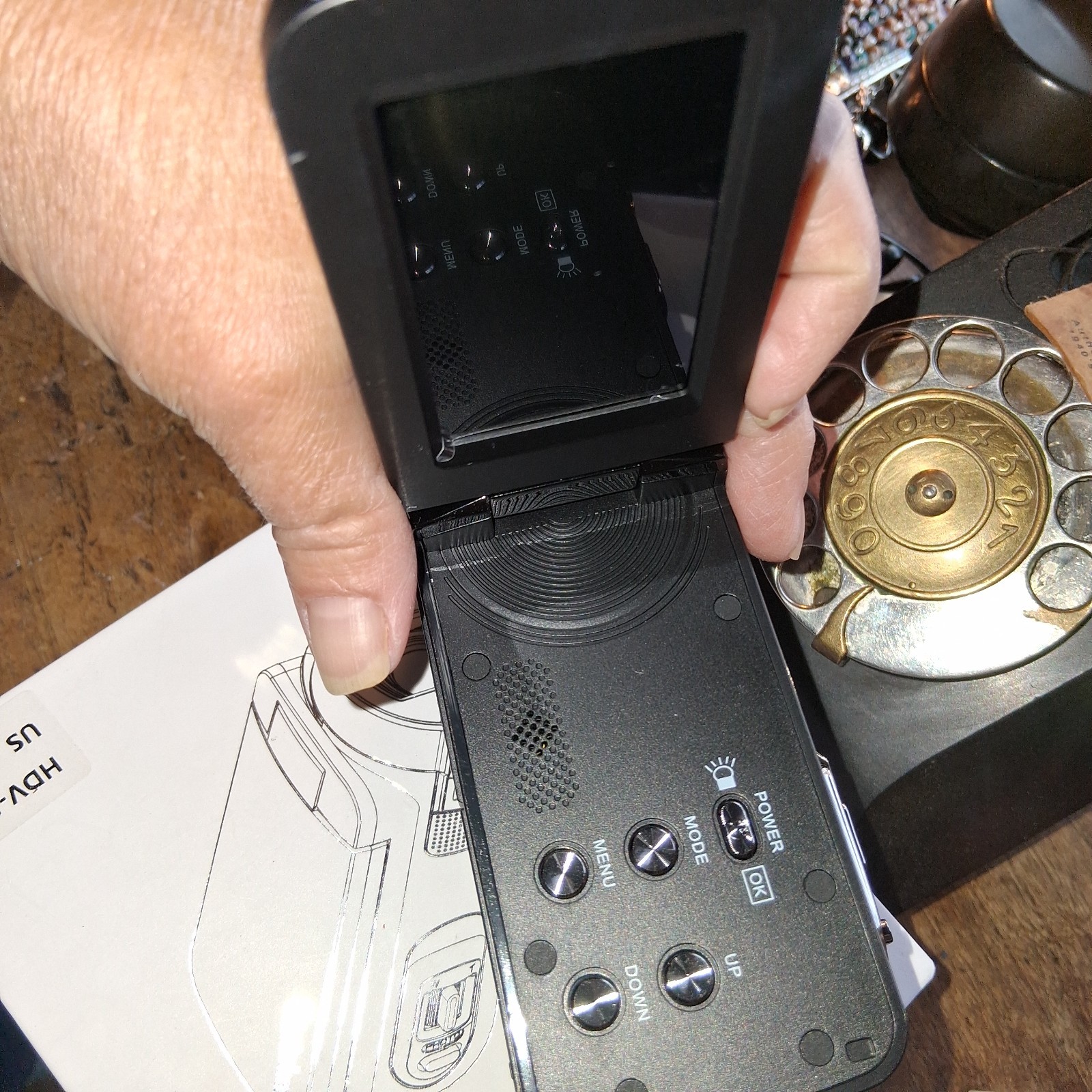 BESTEKER FULL HD DIGITAL VIDEO CAMERA  HDV 312P 16X ZOOM OPEN BOX EXC COND