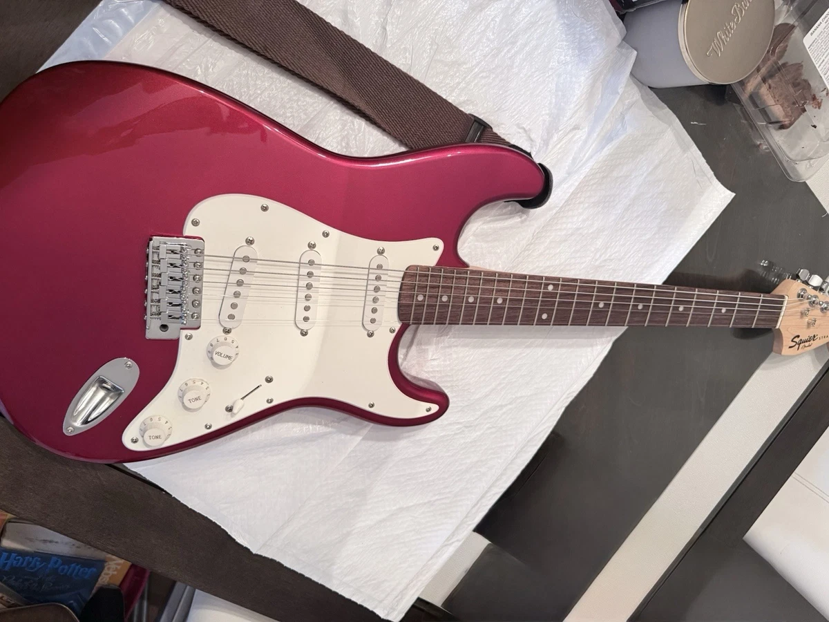 Squier Classic Vibe 60s Stratocaster for sale - eBay